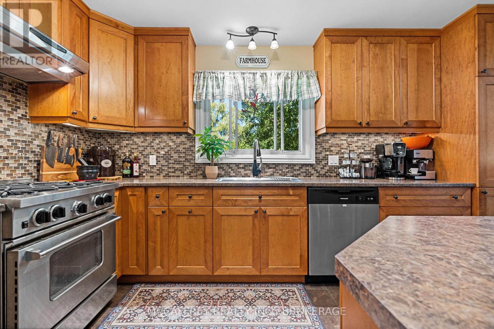 102 Wright Place, Greater Napanee, Ontario  K0H 1G0 - Photo 10 - X12191564
