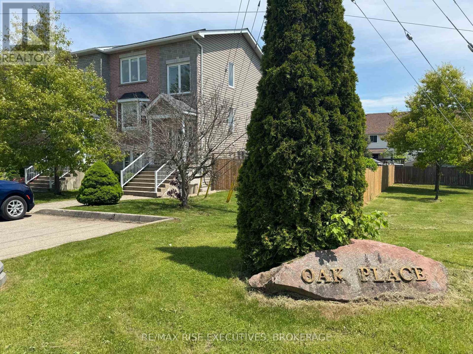 211 OAK STREET, Gananoque, Ontario