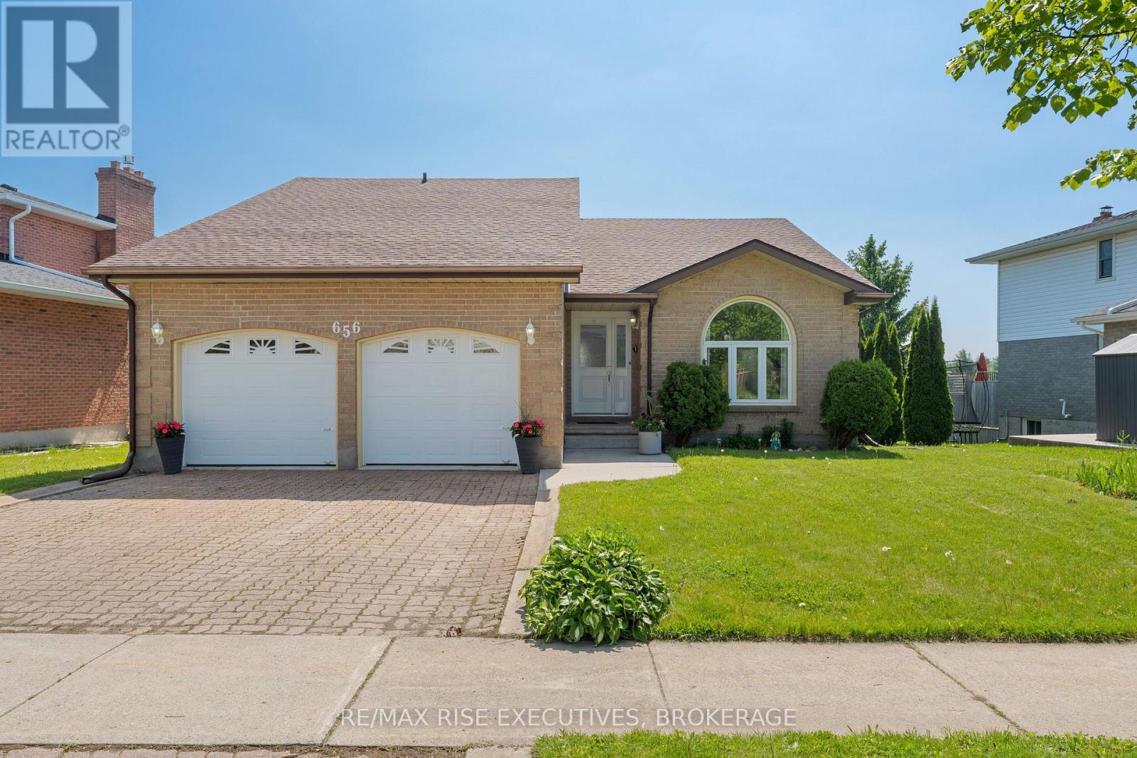 656 Rivermeade Avenue, Kingston, Ontario  K7M 7Z6 - Photo 1 - X12191811