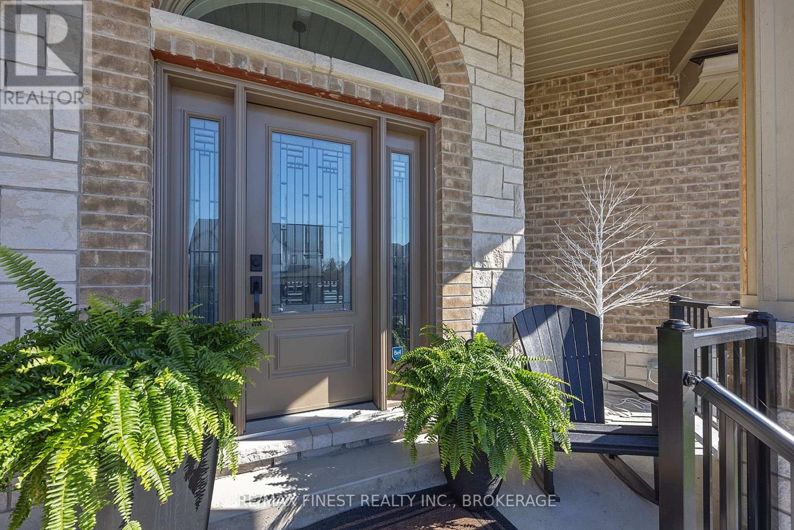 876 Roshan Drive, Kingston, Ontario  K7P 0B2 - Photo 2 - X12192422