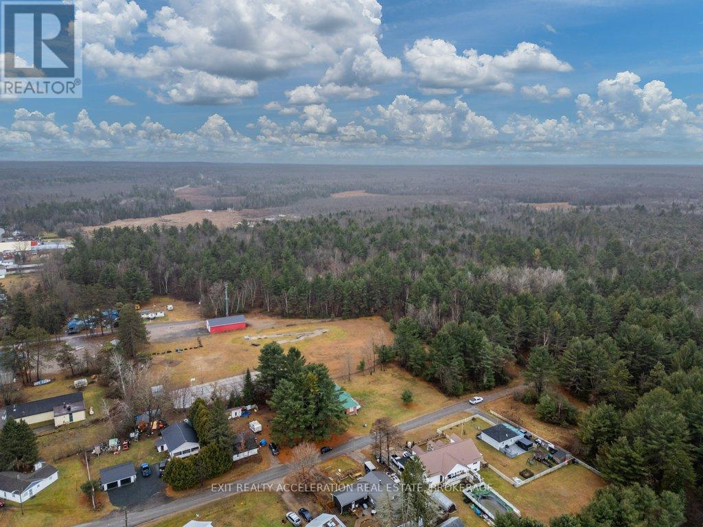14 West Park Lane, Addington Highlands, Ontario K0H 2G0 - Photo 47 - X12193248