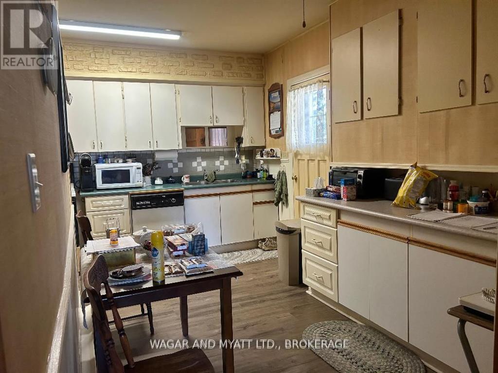 172 Richard Street, Greater Napanee, Ontario  K7R 2T6 - Photo 6 - X12196399