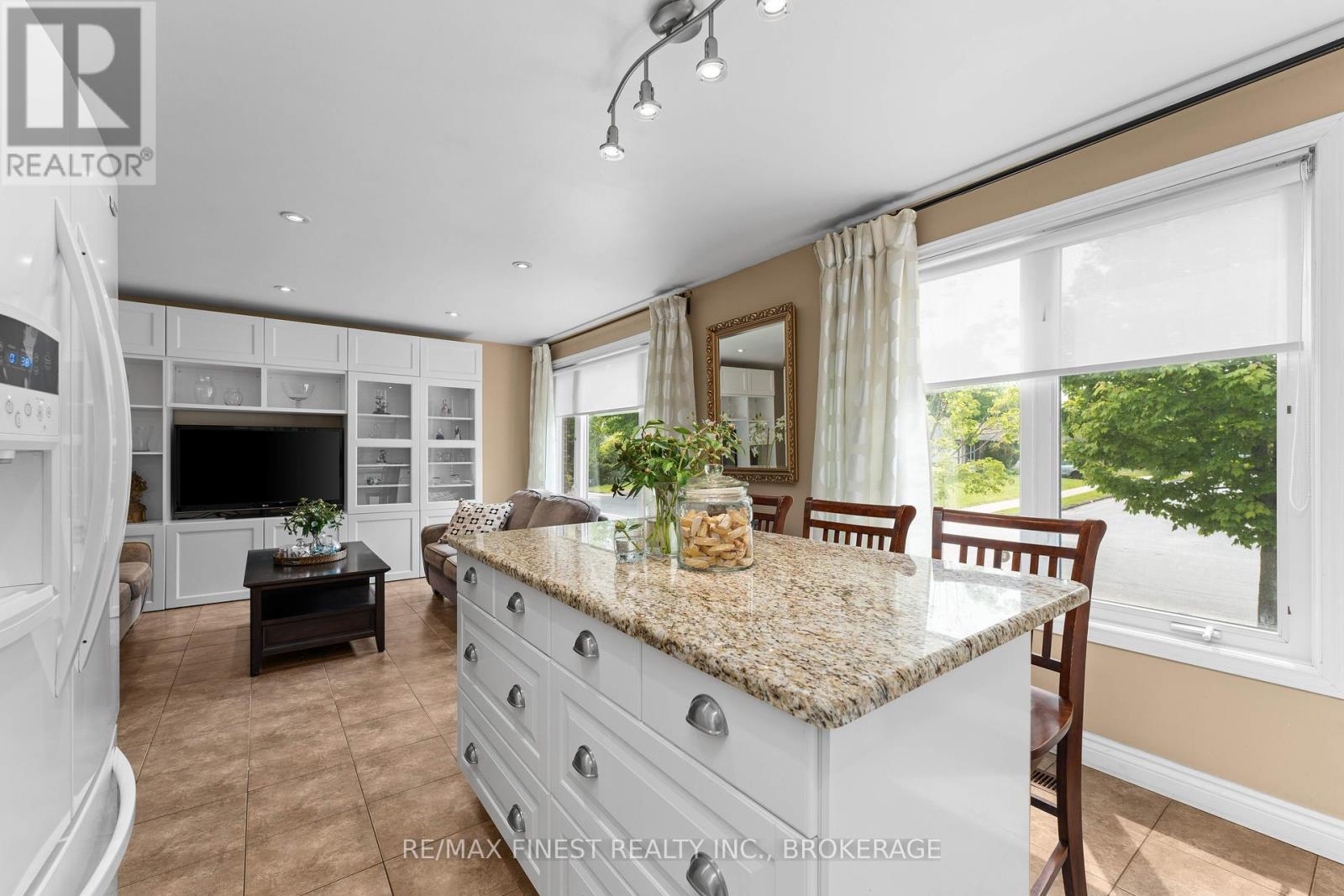 95 Calderwood Drive, Kingston, Ontario  K7M 6L5 - Photo 10 - X12202555