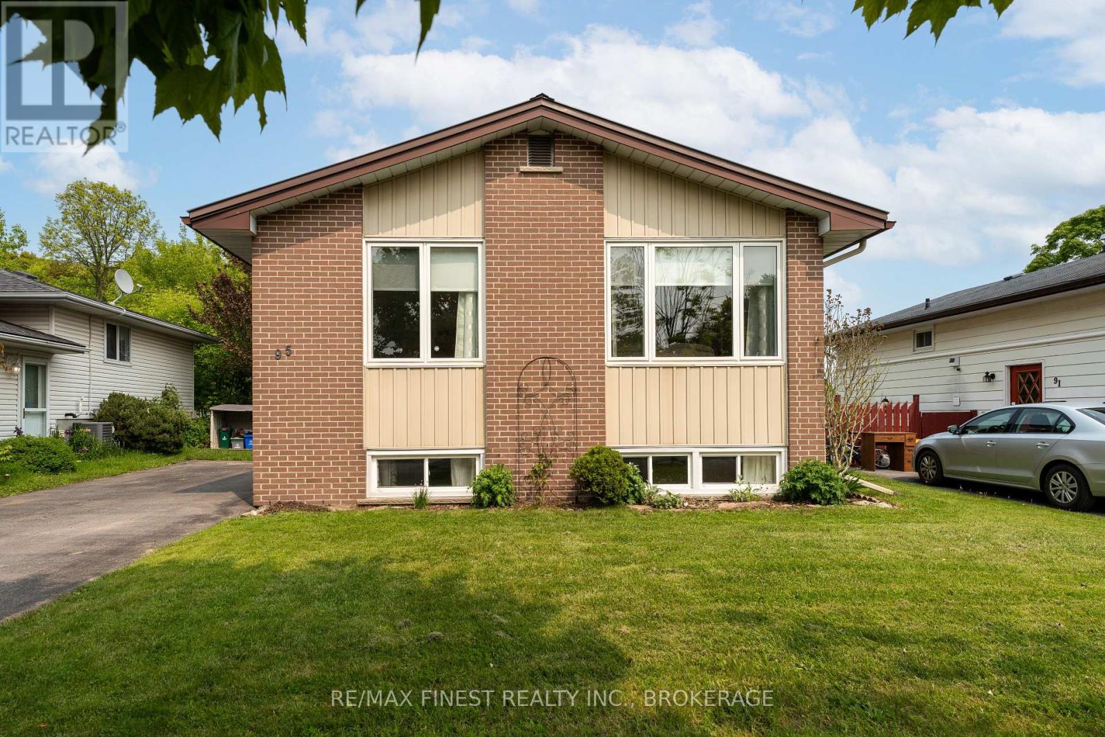 95 Calderwood Drive, Kingston, Ontario  K7M 6L5 - Photo 2 - X12202555