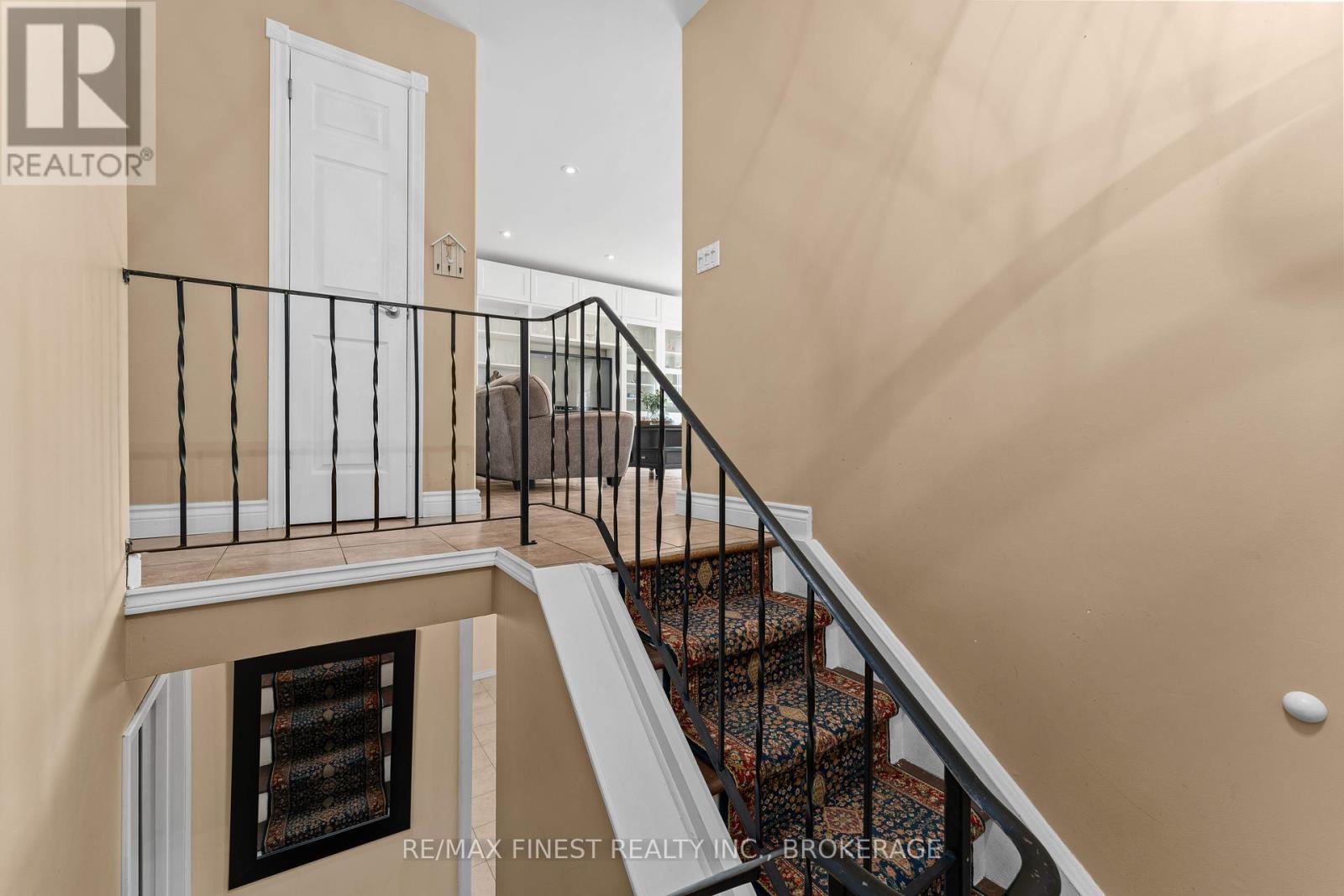 95 Calderwood Drive, Kingston, Ontario  K7M 6L5 - Photo 4 - X12202555
