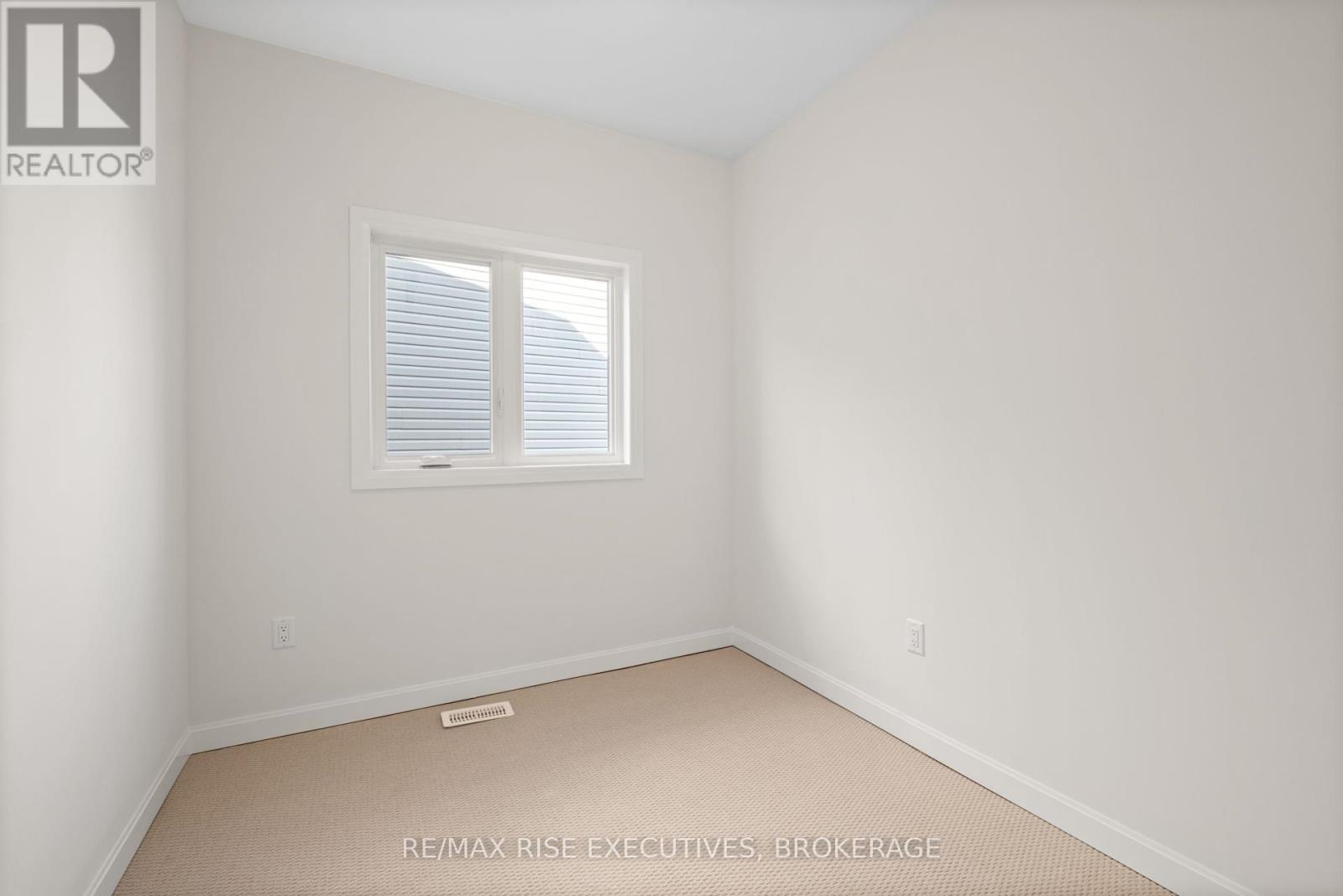 128 Gildersleeve Boulevard, Loyalist, Ontario  K0H 1G0 - Photo 14 - X12203082