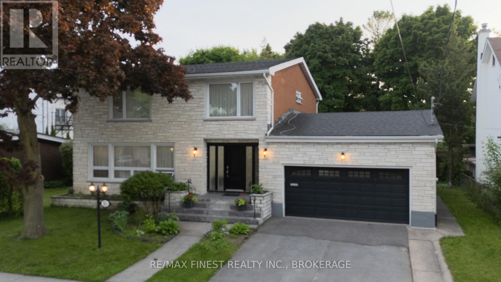16 PEMBROKE STREET, Kingston, Ontario