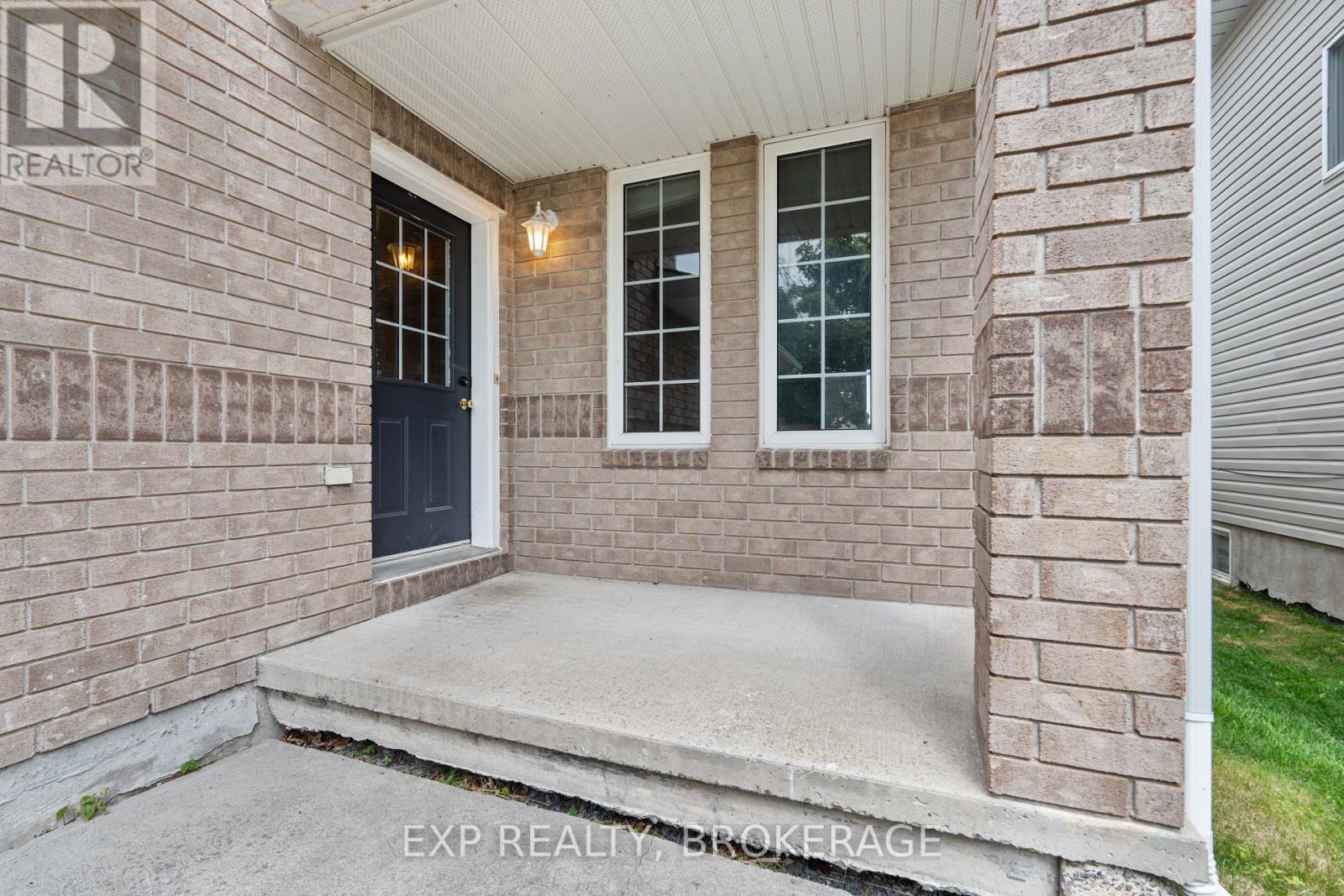 1872 Berrywood Crescent, Kingston, Ontario  K7P 3G8 - Photo 5 - X12206963