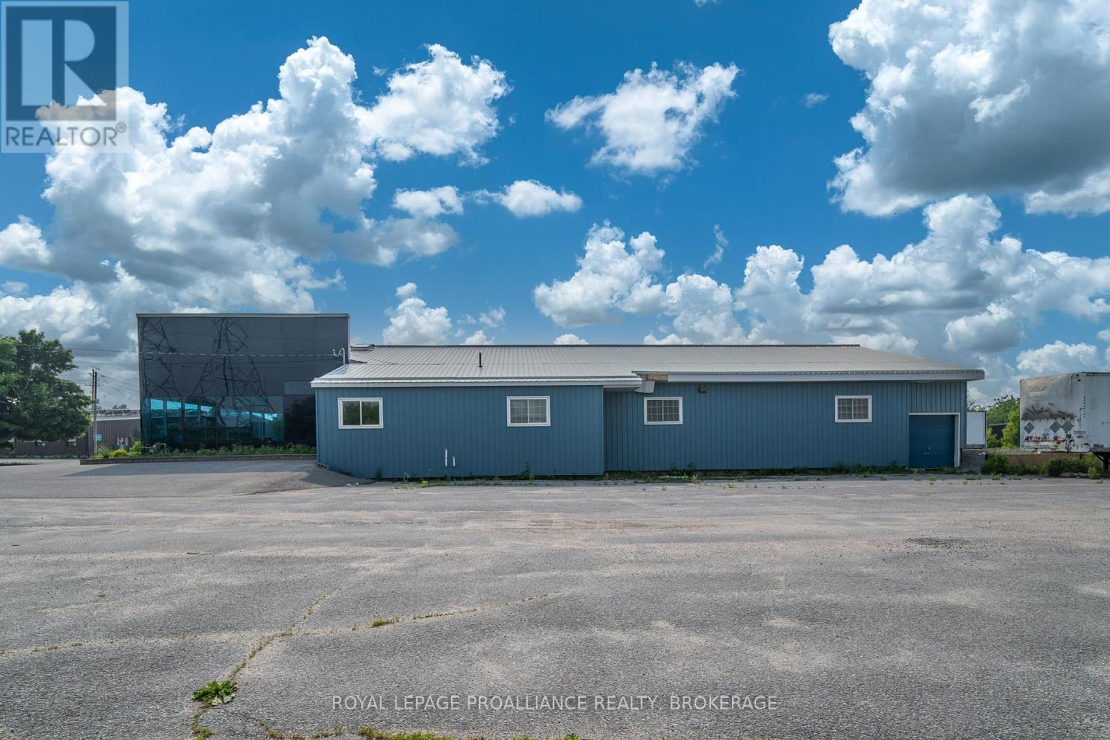 1033 John Counter Boulevard, Kingston, Ontario K7K 6C7 - Photo 34 - X12207302