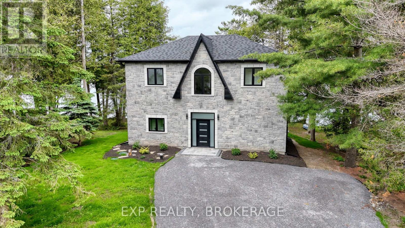 121B VARTY LAKE ROAD, Stone Mills, Ontario