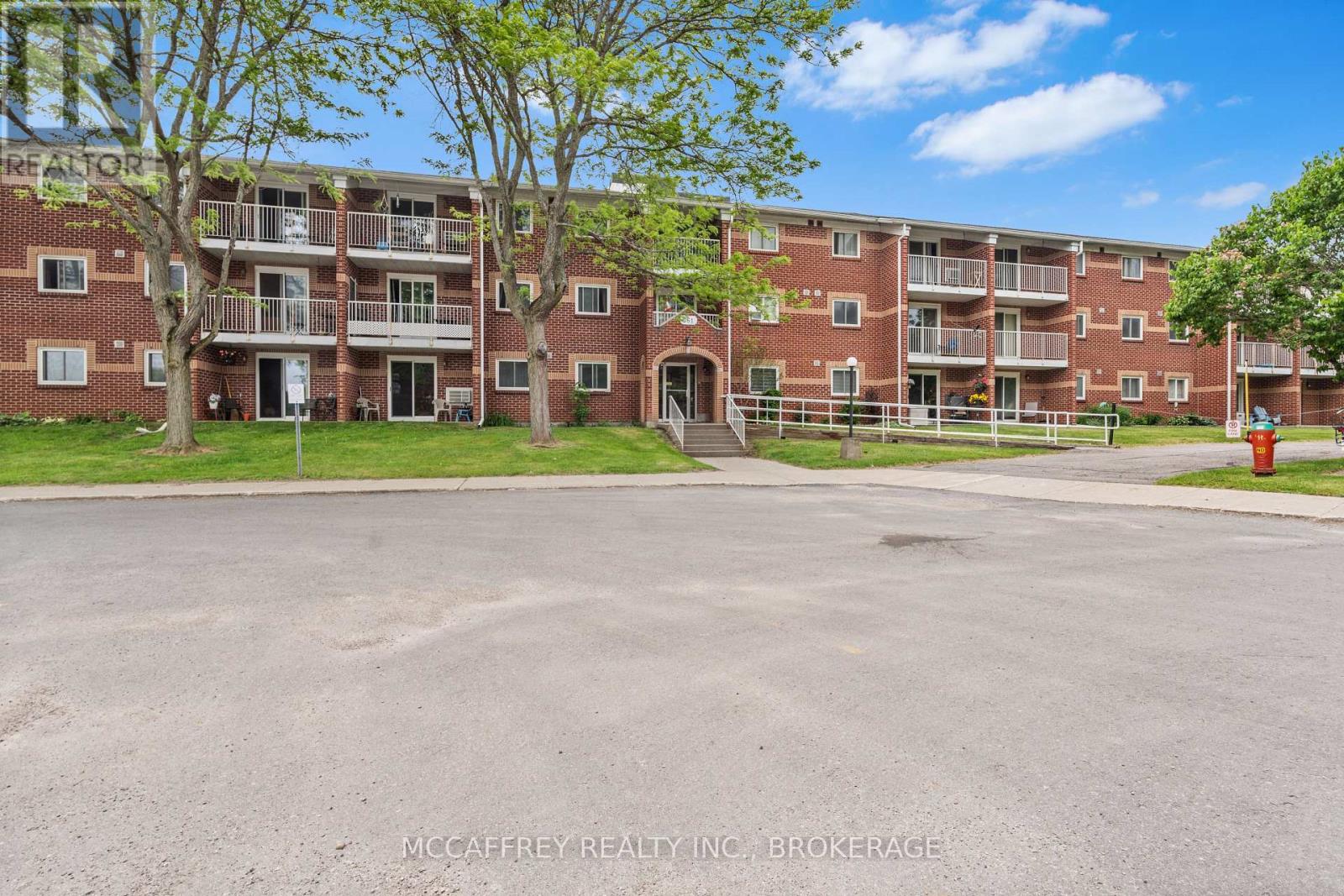 204 - 561 ARMSTRONG ROAD, Kingston, Ontario