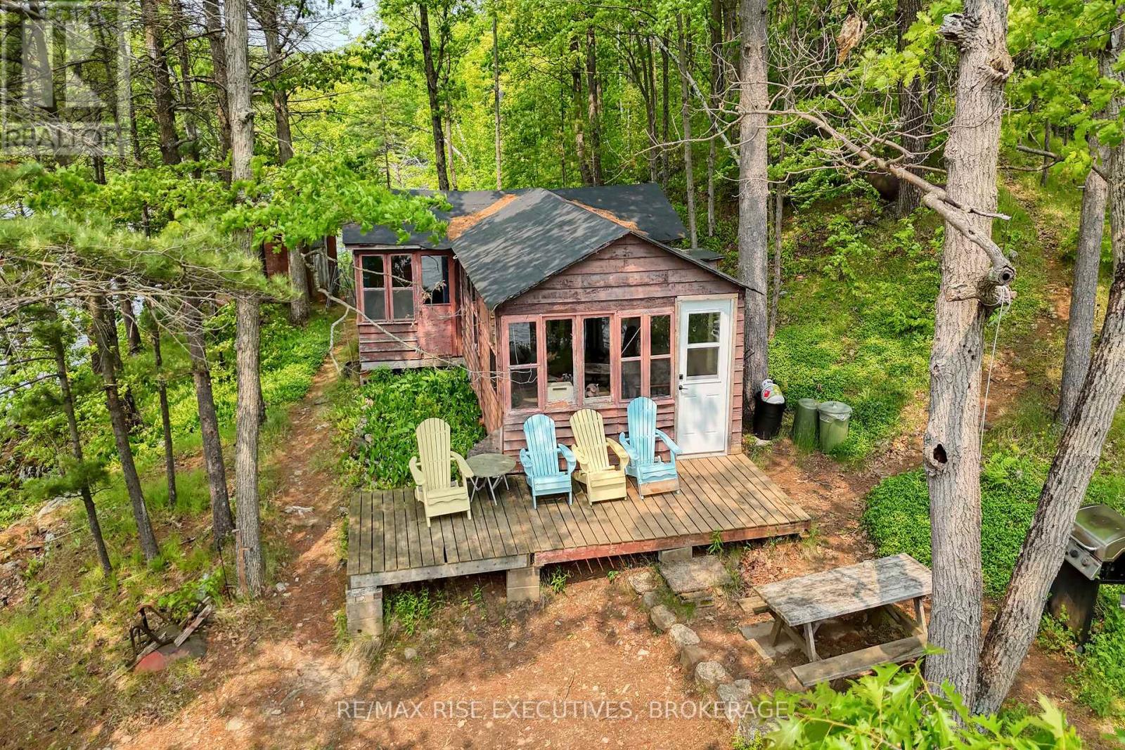 252 DEAN ISLAND ROAD, Rideau Lakes, Ontario