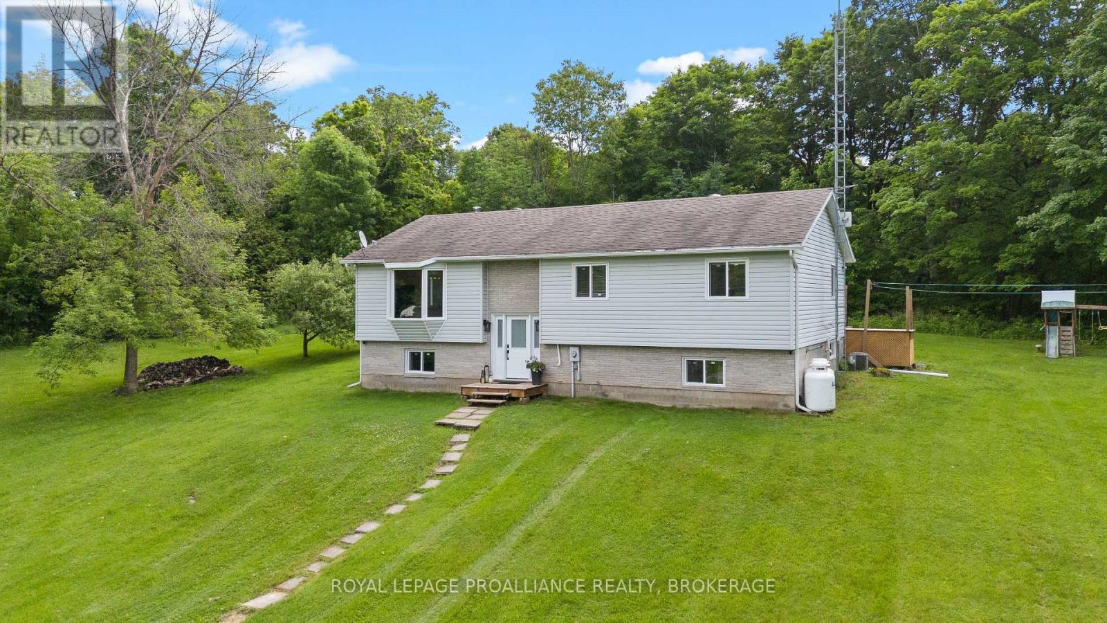 700 DAYTOWN ROAD, Rideau Lakes, Ontario
