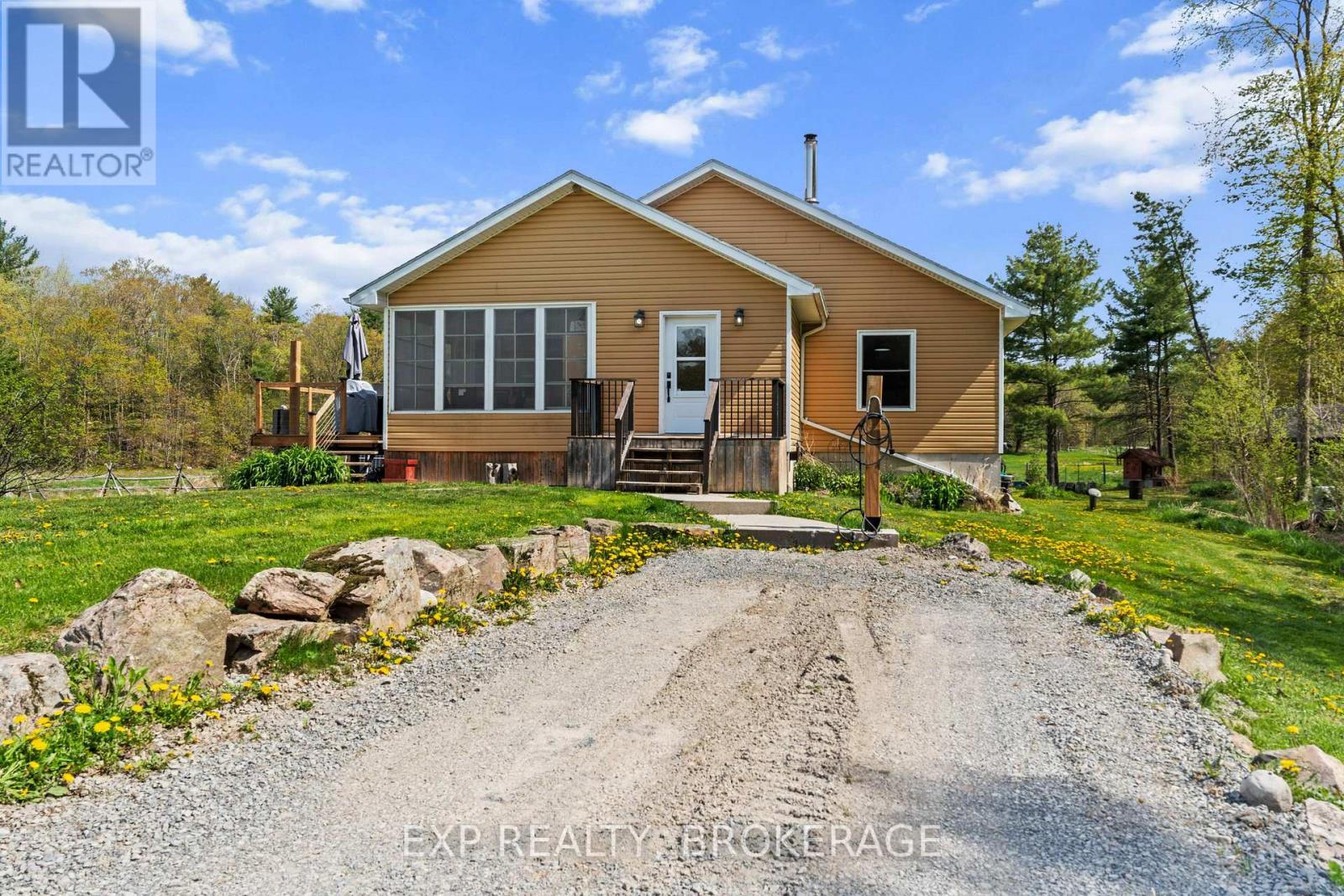 36 TRAVERSE LAKE LANE, Frontenac, Ontario