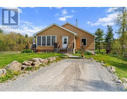 36 TRAVERSE LAKE LANE, Frontenac, Ontario