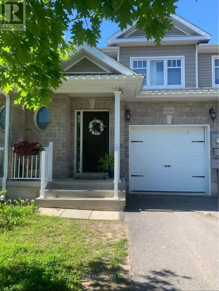 1576 CRIMSON CRESCENT, Kingston, Ontario