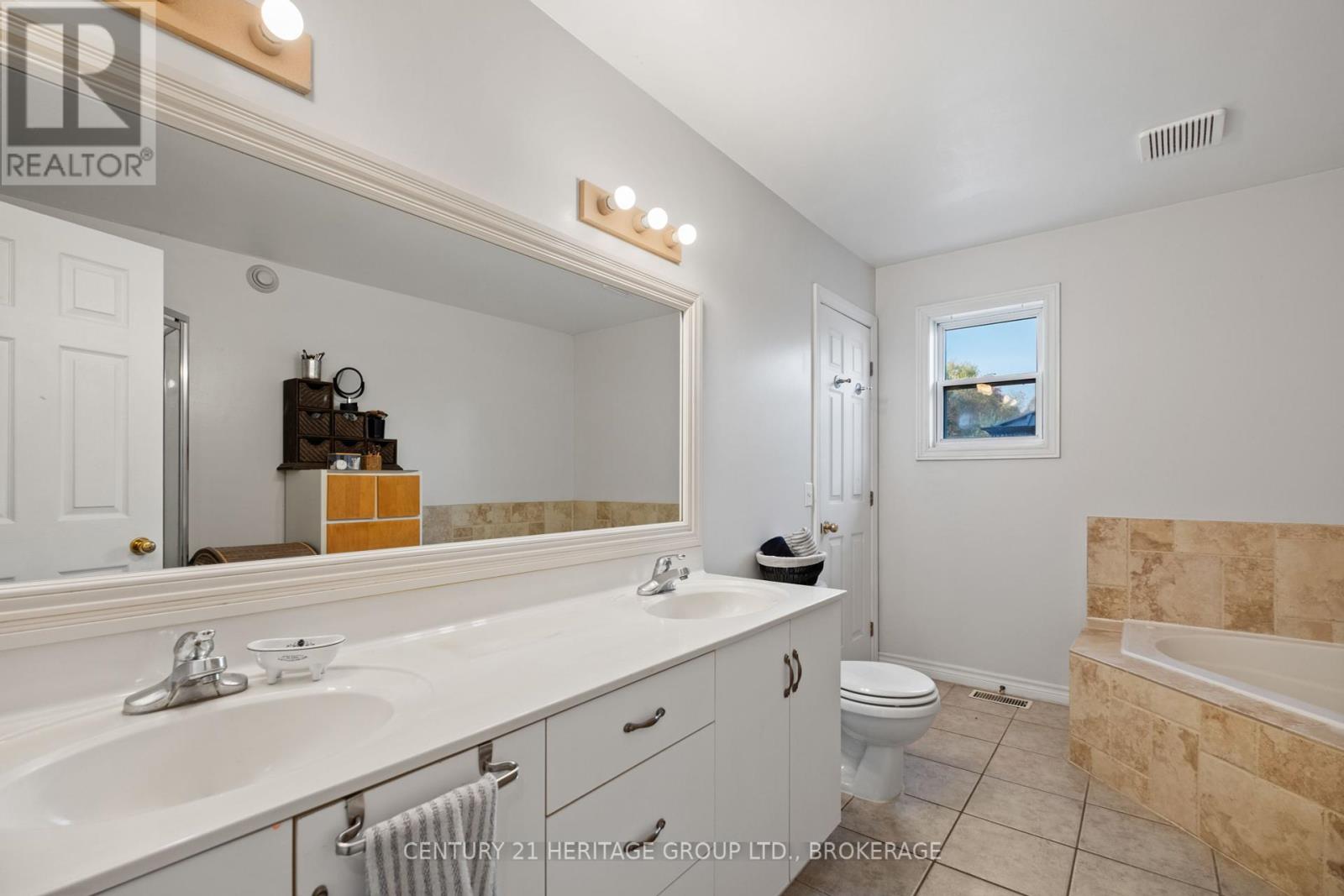4342 Colebrook Road, South Frontenac, Ontario  K0H 1V0 - Photo 25 - X12215412