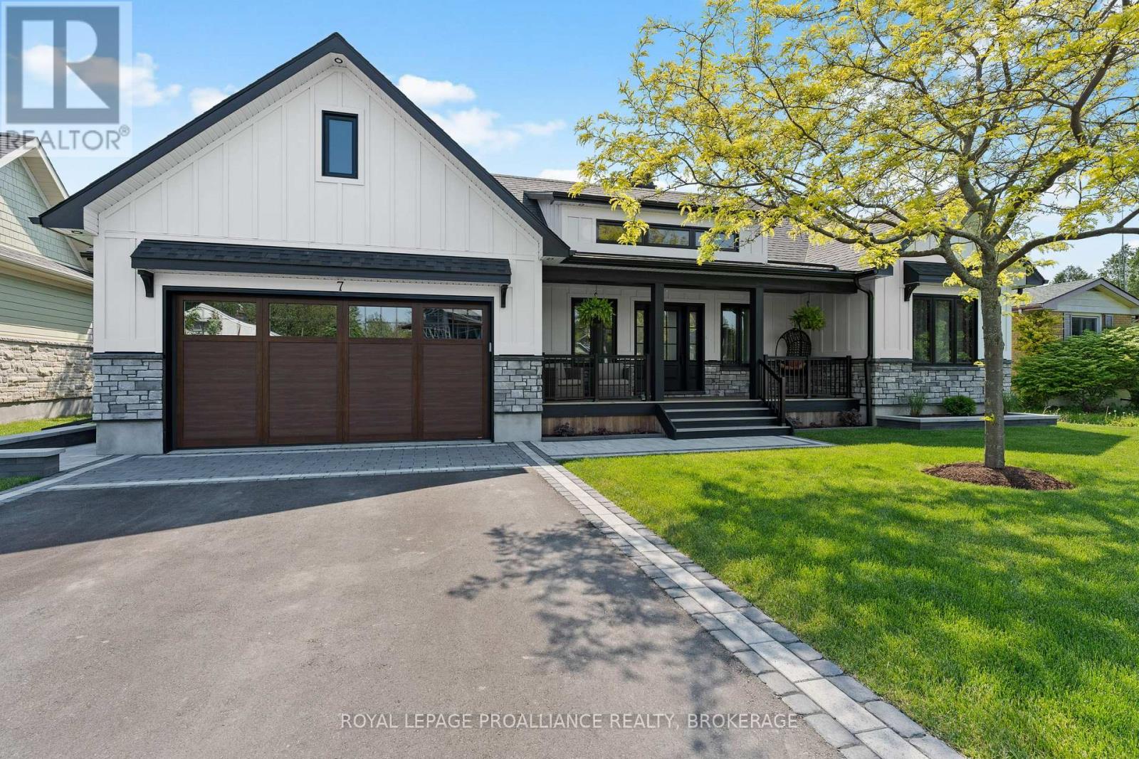 7 CRESCENT DRIVE, Kingston, Ontario