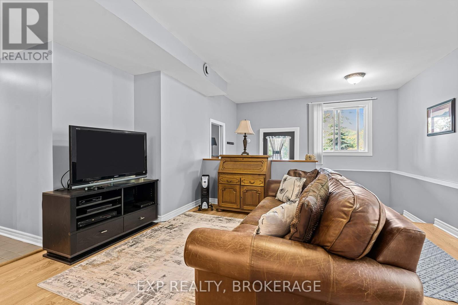 5525 Rideau Road, South Frontenac, Ontario  K0H 1H0 - Photo 30 - X12218003