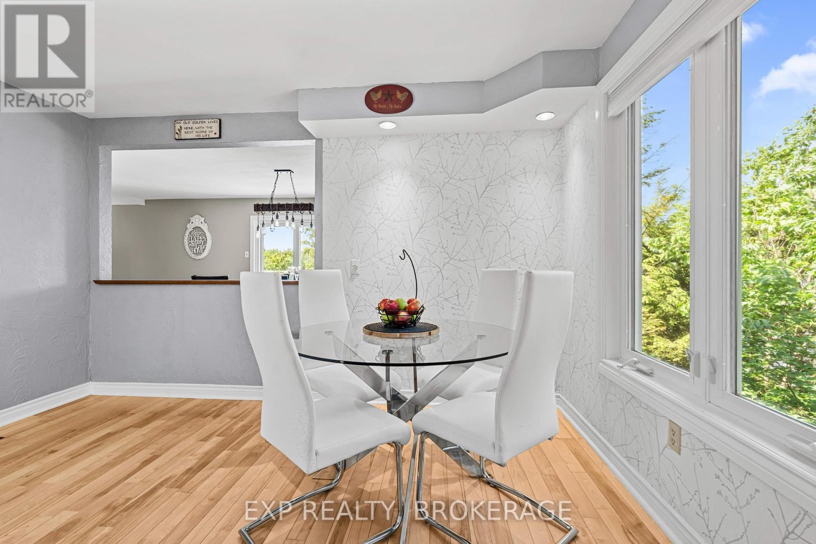 5525 Rideau Road, South Frontenac, Ontario  K0H 1H0 - Photo 8 - X12218003