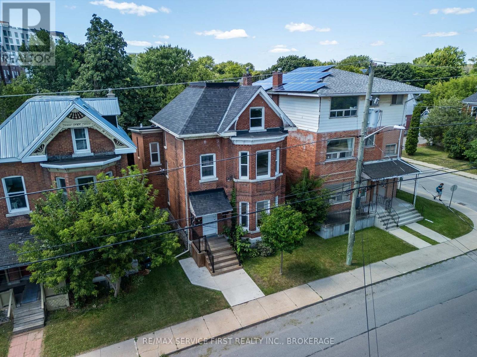 392 Alfred Street, Kingston, Ontario  K7K 4H7 - Photo 9 - X12218055