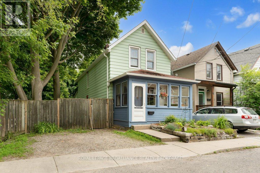 15 ST CATHERINE STREET, Kingston, Ontario