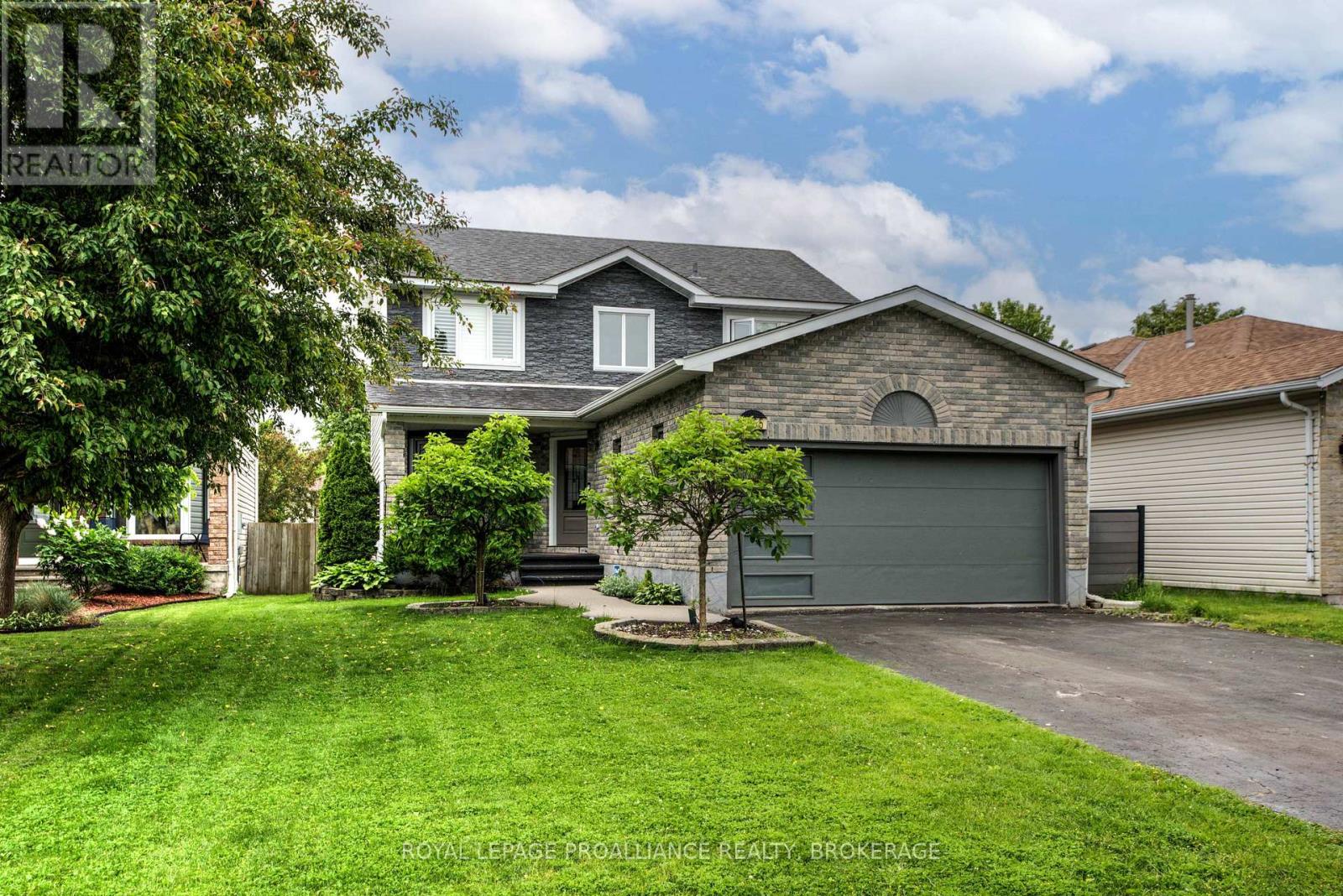 1305 FISHER CRESCENT, Kingston, Ontario