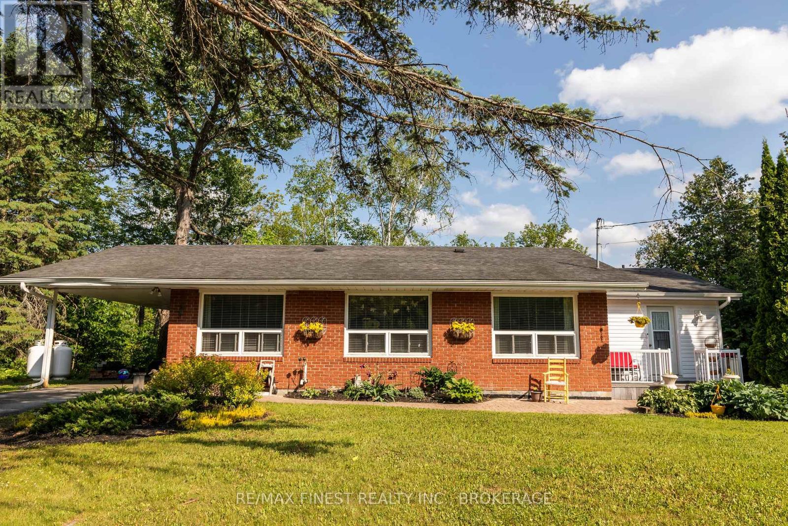 1016 JEWEL ROAD, Frontenac, Ontario