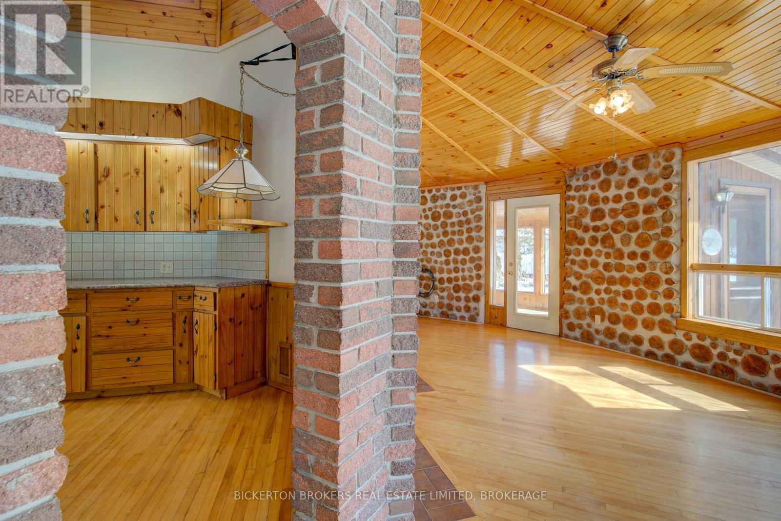 851 Rideauwood Lane, Leeds And The Thousand Islands, Ontario  K0E 1N0 - Photo 13 - X12225714