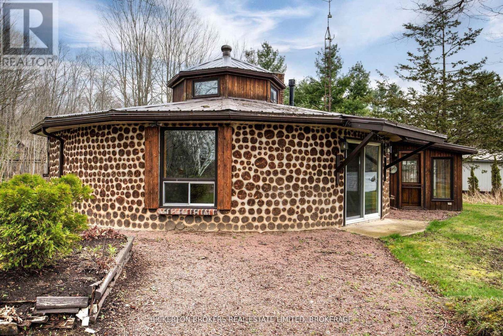 851 Rideauwood Lane, Leeds And The Thousand Islands, Ontario  K0E 1N0 - Photo 3 - X12225714