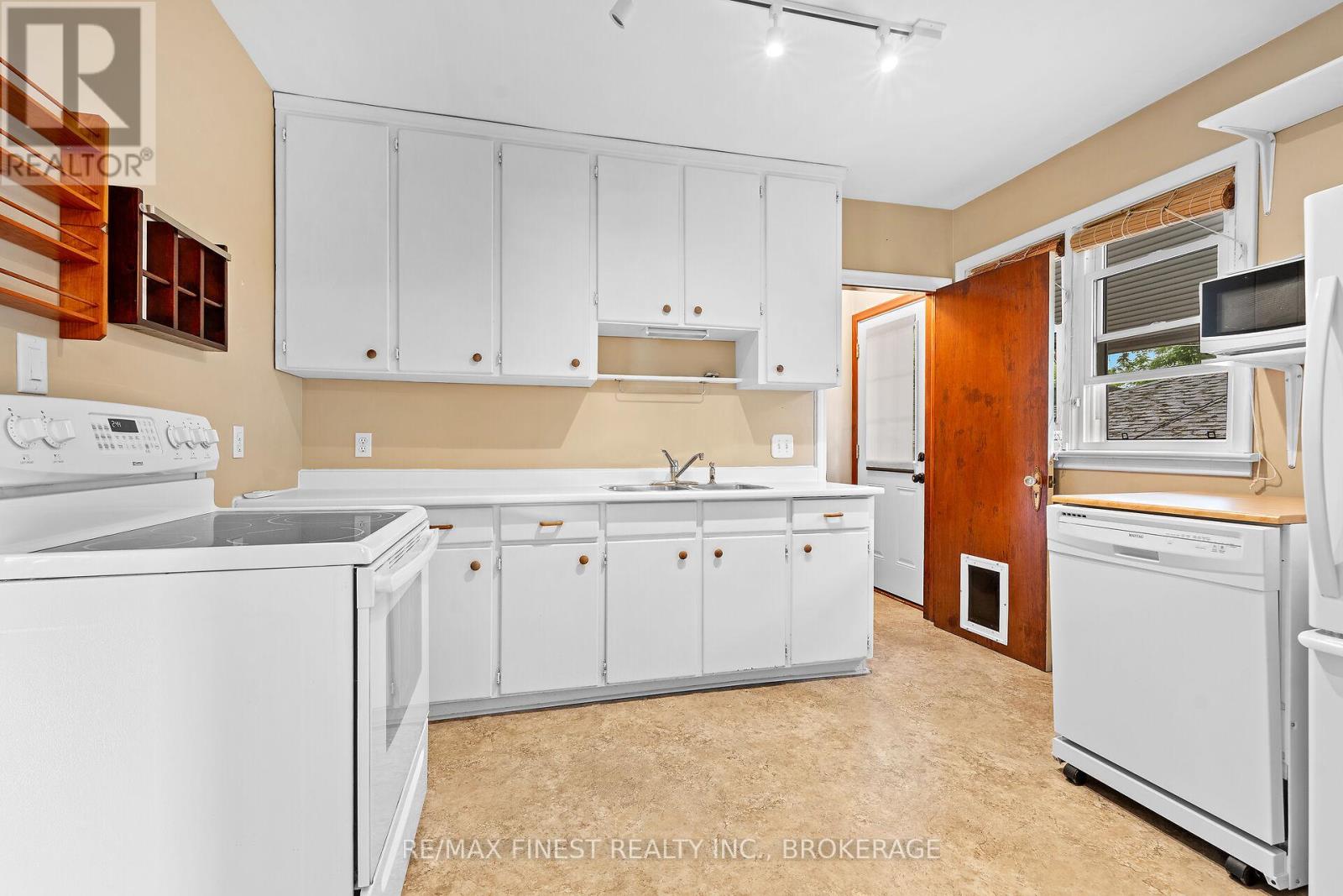 644 Victoria Street, Kingston, Ontario  K7K 4S4 - Photo 13 - X12227577