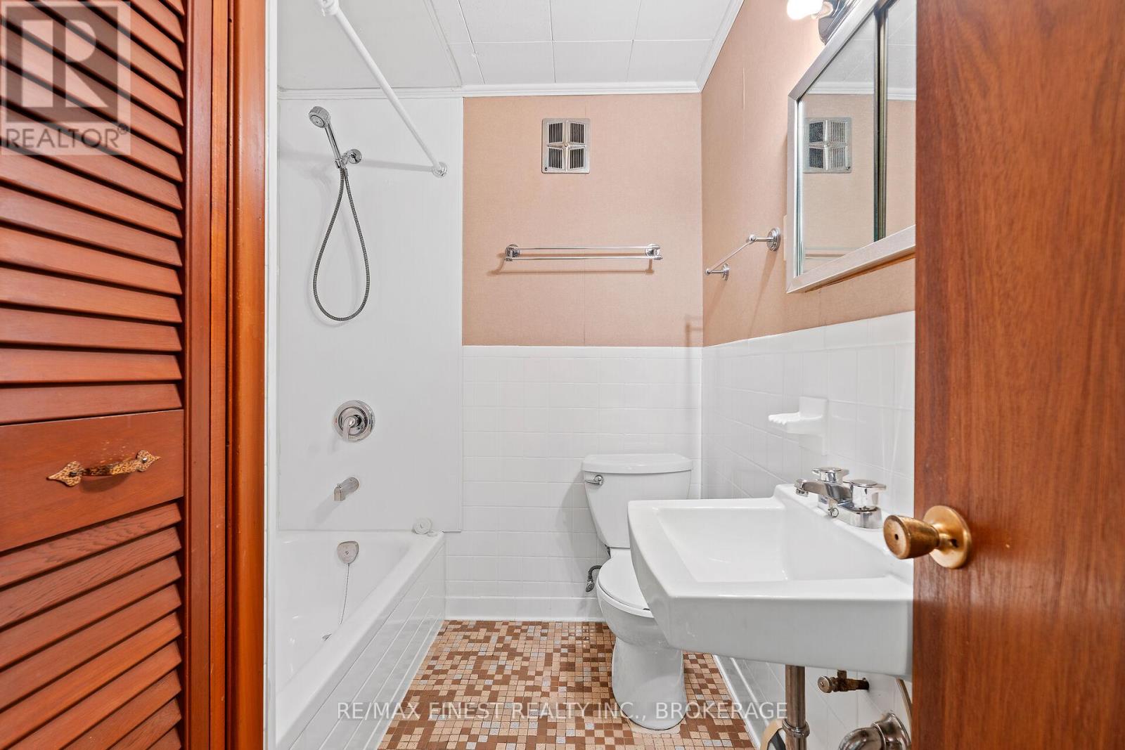 644 Victoria Street, Kingston, Ontario  K7K 4S4 - Photo 29 - X12227577