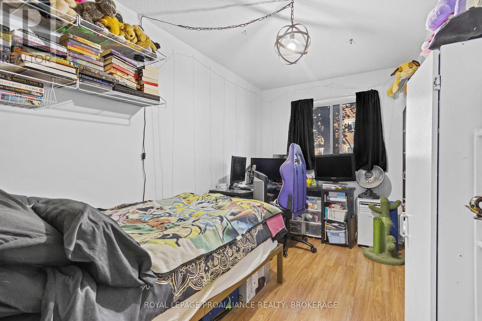 101 - 573 Armstrong Road, Kingston, Ontario  K7M 8J8 - Photo 11 - X12228807
