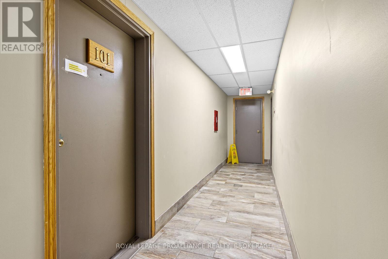 101 - 573 Armstrong Road, Kingston, Ontario  K7M 8J8 - Photo 13 - X12228807