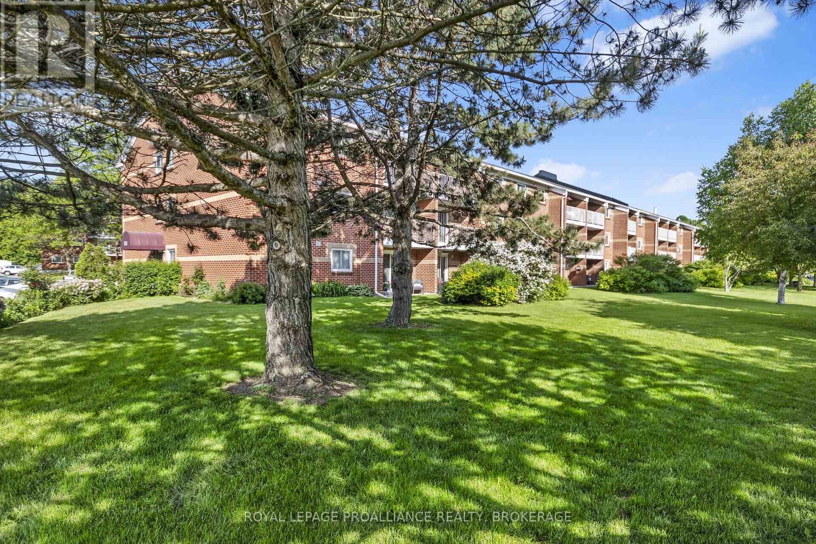 101 - 573 Armstrong Road, Kingston, Ontario  K7M 8J8 - Photo 2 - X12228807