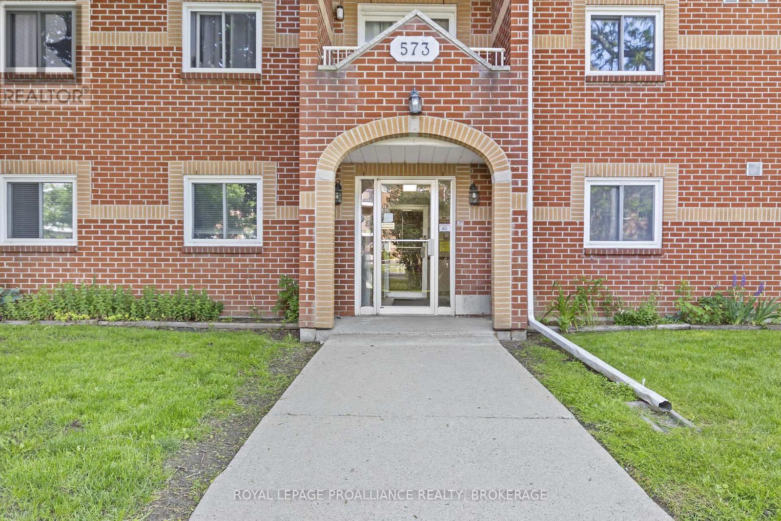 101 - 573 Armstrong Road, Kingston, Ontario  K7M 8J8 - Photo 3 - X12228807