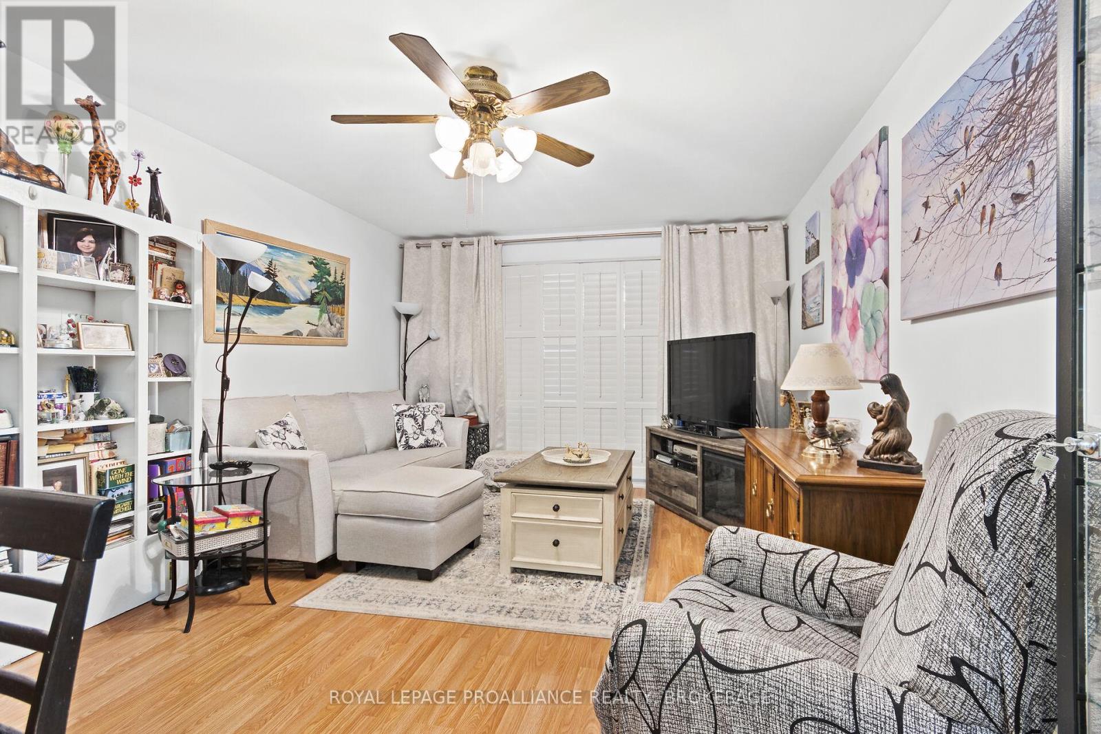 101 - 573 Armstrong Road, Kingston, Ontario  K7M 8J8 - Photo 5 - X12228807