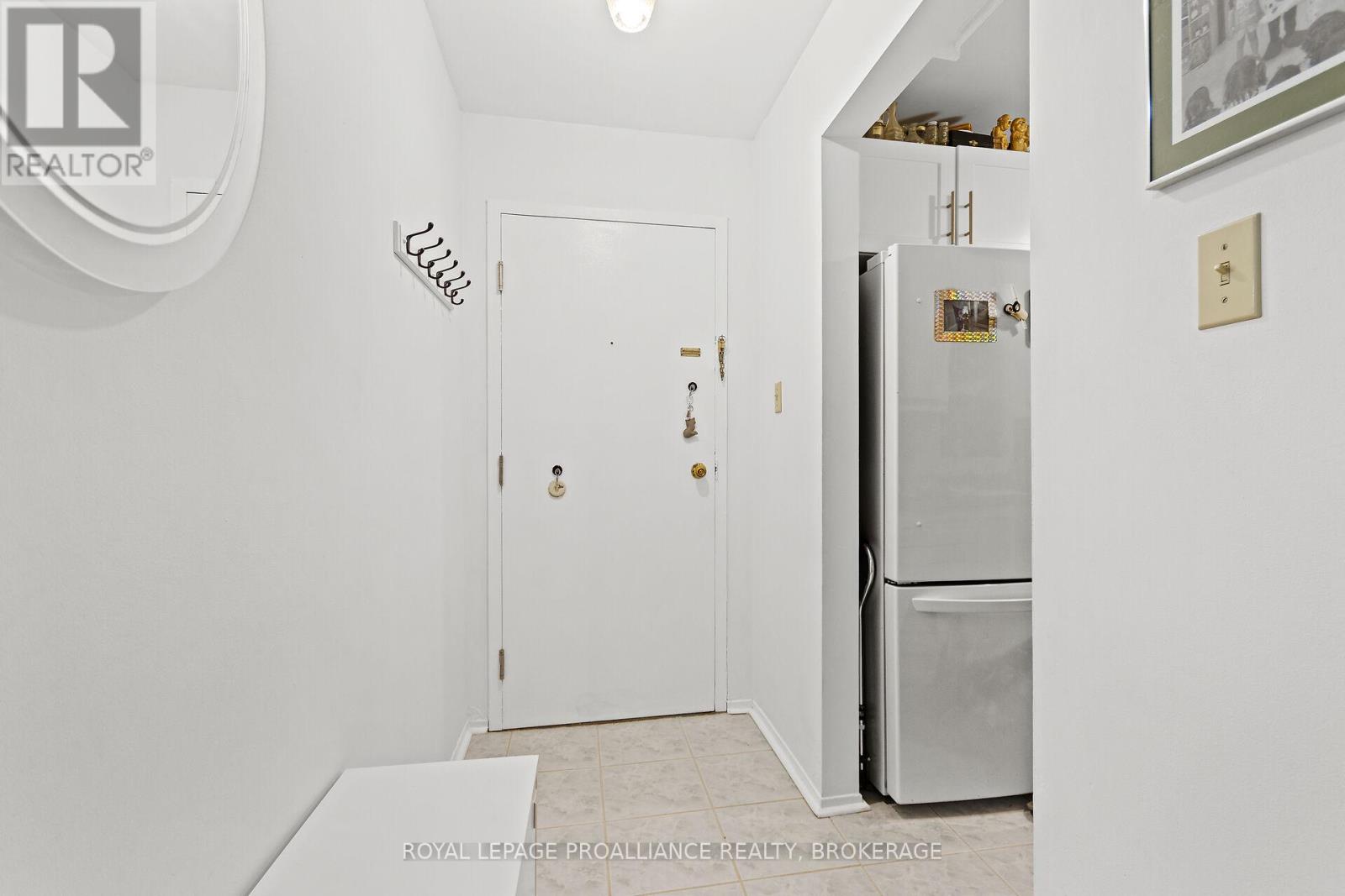 101 - 573 Armstrong Road, Kingston, Ontario  K7M 8J8 - Photo 8 - X12228807
