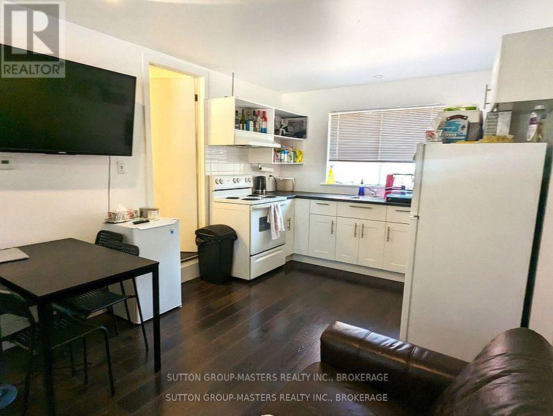 279 Frontenac Street, Kingston, Ontario  K7L 3S9 - Photo 3 - X12230654