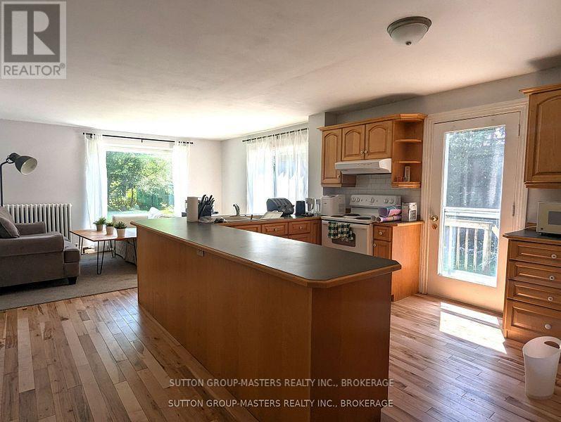279 Frontenac Street, Kingston, Ontario  K7L 3S9 - Photo 7 - X12230654