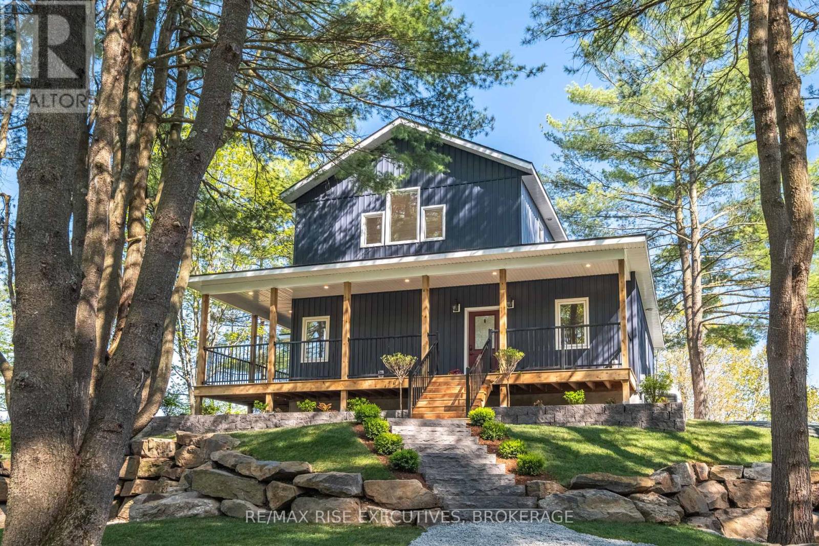 1022 BRISCOE BAY LANE, Frontenac, Ontario