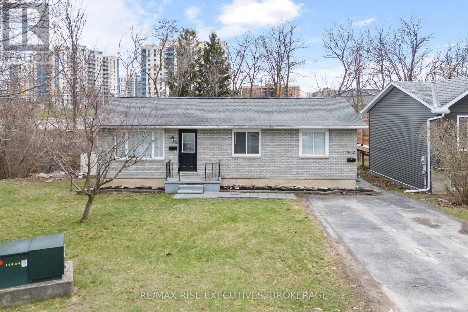 16 LIMERIDGE DRIVE, Kingston, Ontario