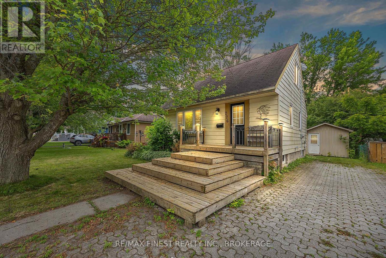 226 SIMCOE STREET, Greater Napanee, Ontario