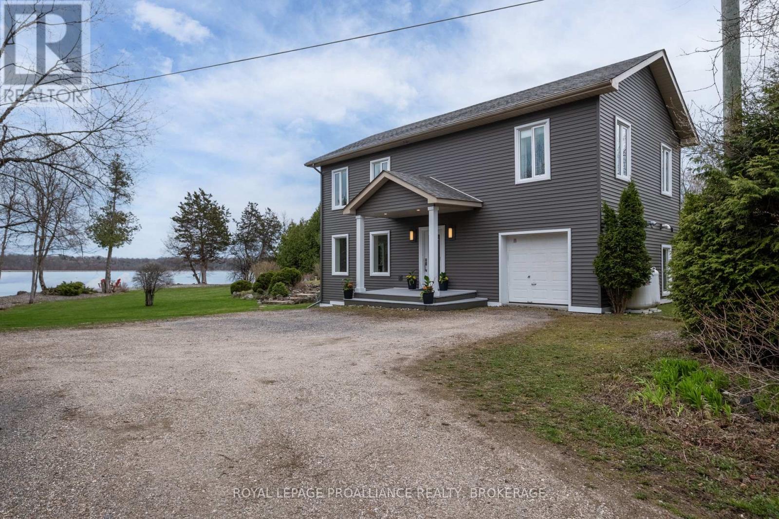 2749 Lakefield Drive, Frontenac, Ontario  K0H 1X0 - Photo 2 - X12234868