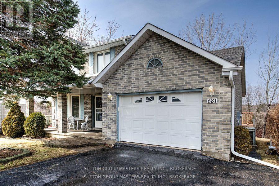 681 RIVERMEADE AVENUE, Kingston, Ontario