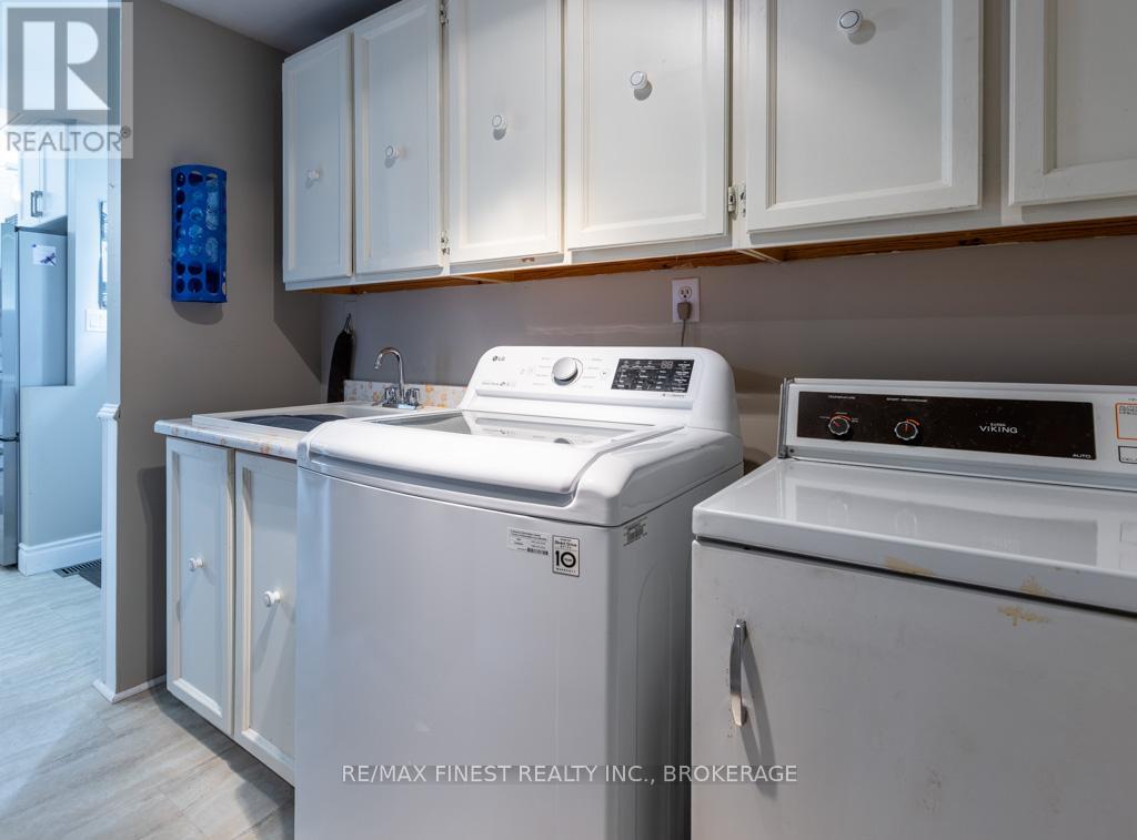 1043 Lincoln Drive, Kingston, Ontario  K7M 4Z3 - Photo 16 - X12236841