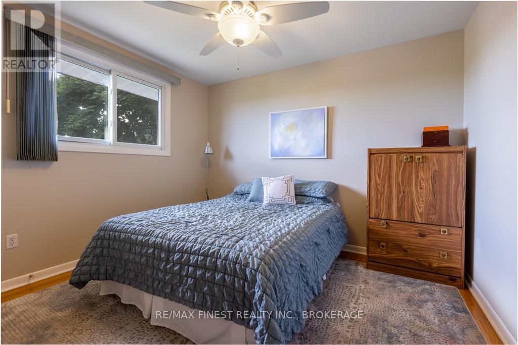 1043 Lincoln Drive, Kingston, Ontario  K7M 4Z3 - Photo 23 - X12236841