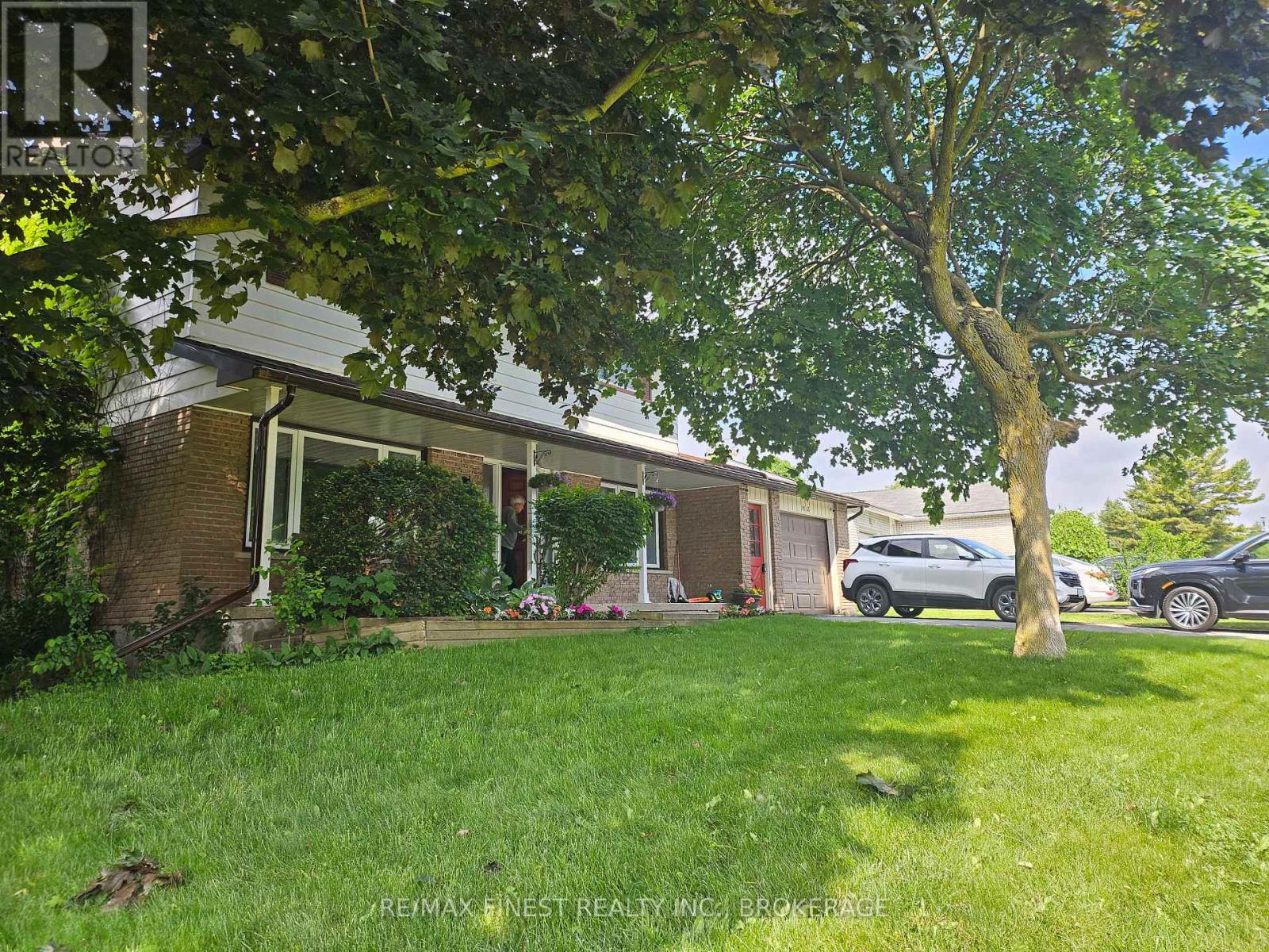 1043 Lincoln Drive, Kingston, Ontario  K7M 4Z3 - Photo 3 - X12236841