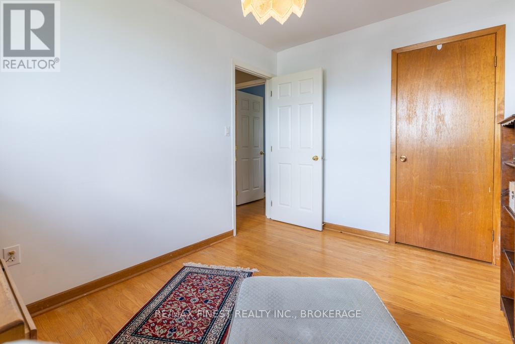 1043 Lincoln Drive, Kingston, Ontario  K7M 4Z3 - Photo 31 - X12236841