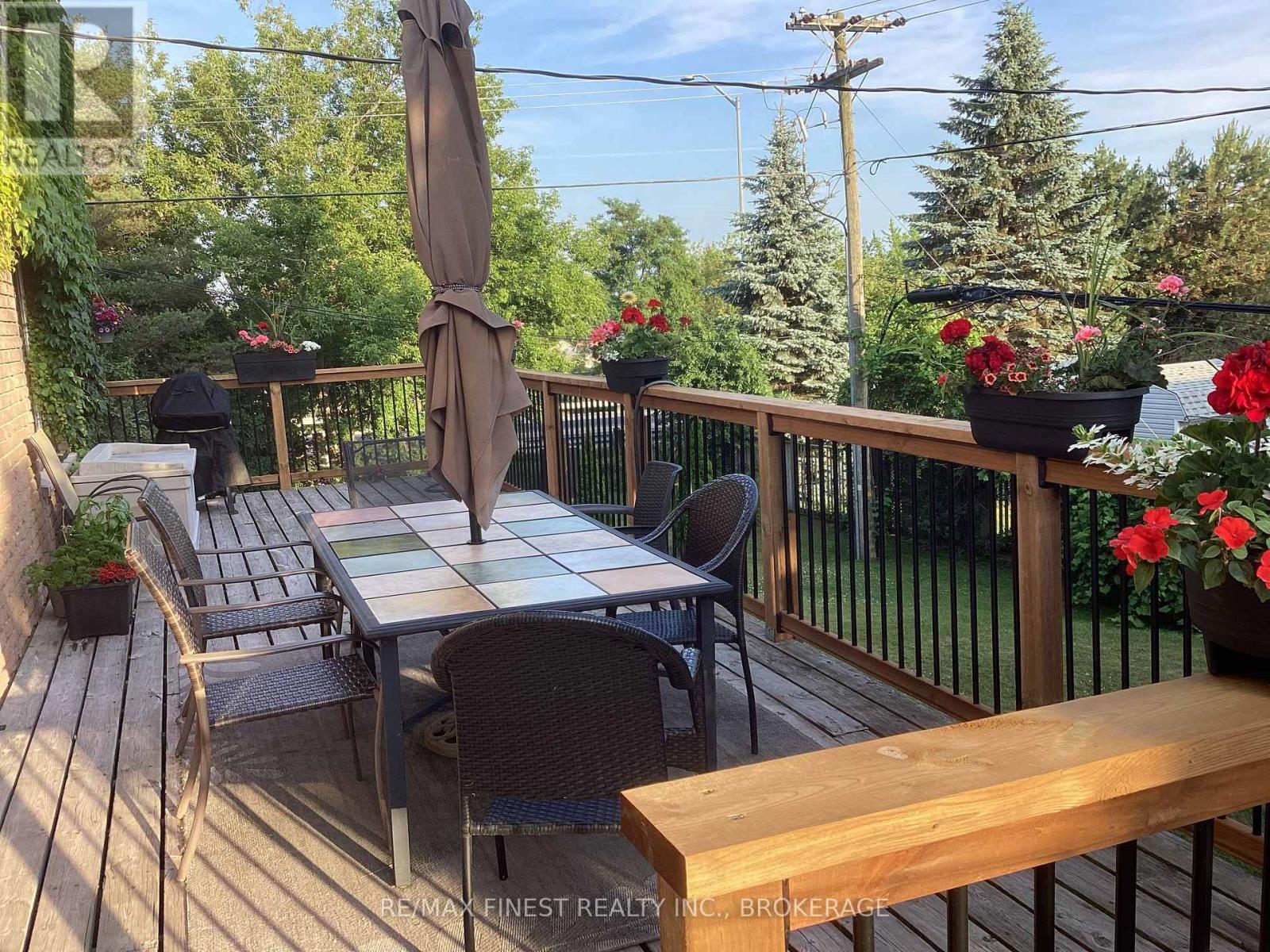 1043 Lincoln Drive, Kingston, Ontario  K7M 4Z3 - Photo 41 - X12236841
